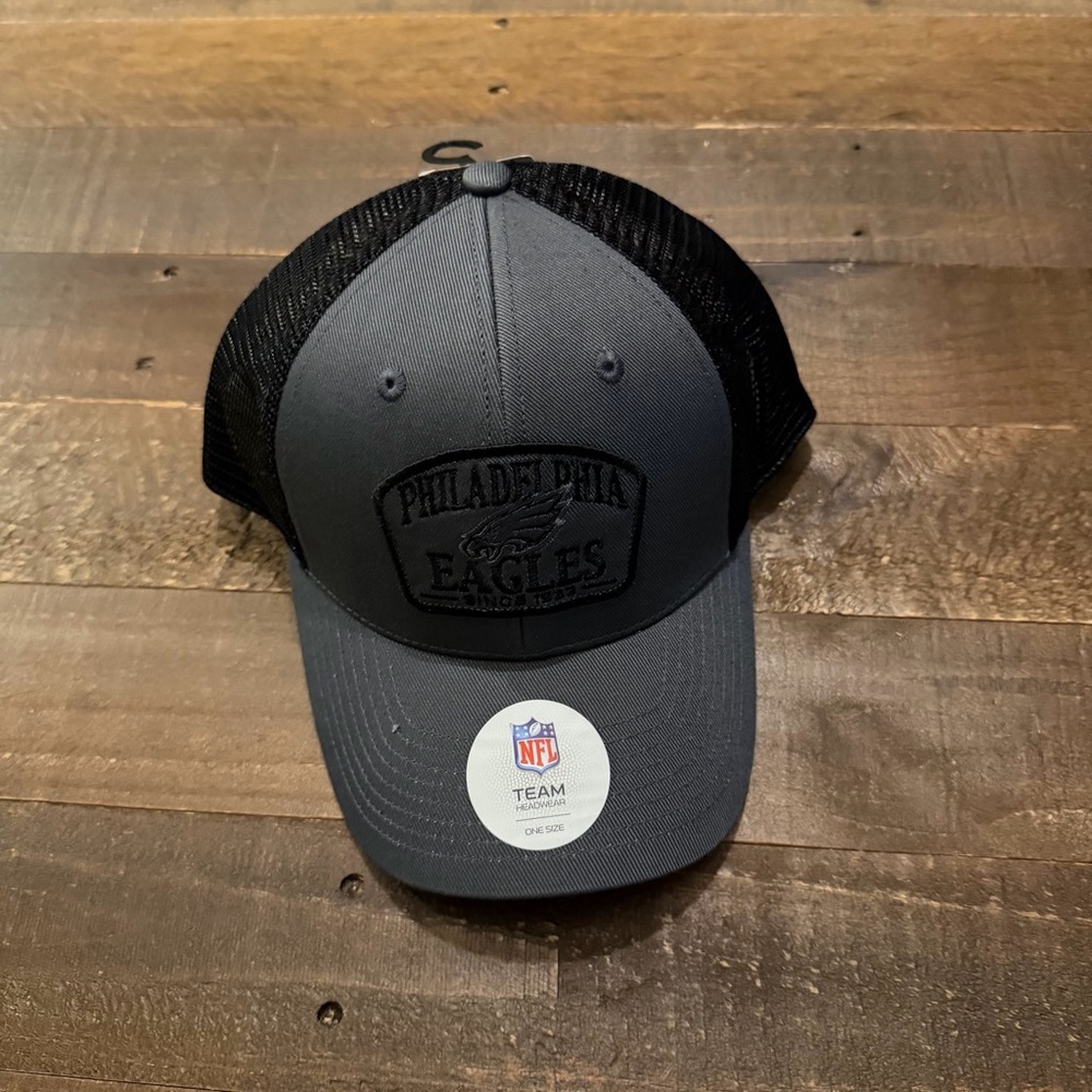 NFL Philadelphia Eagles Gray and Black Hat
